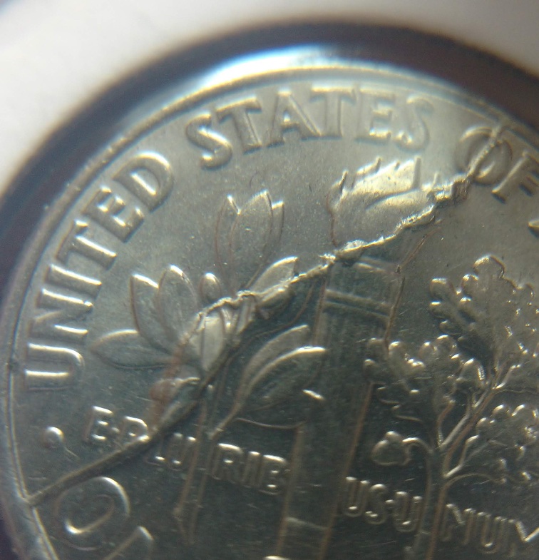 2007-P-Dime-Die-Crack?