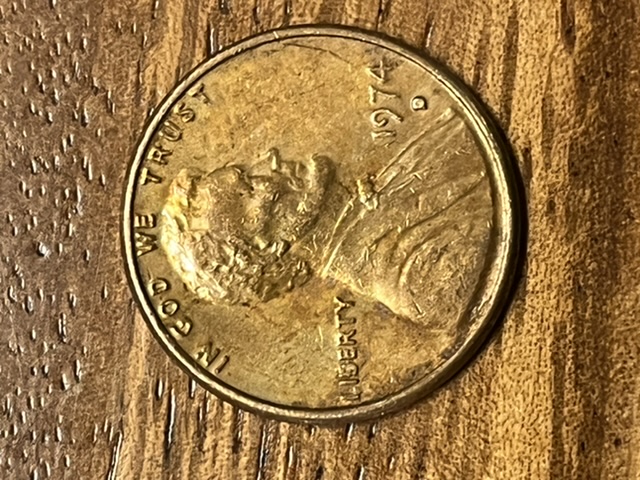 Is-There-A-Die-Crack-On-The-B-In-Liberty-On-This-1974-D-Cent
