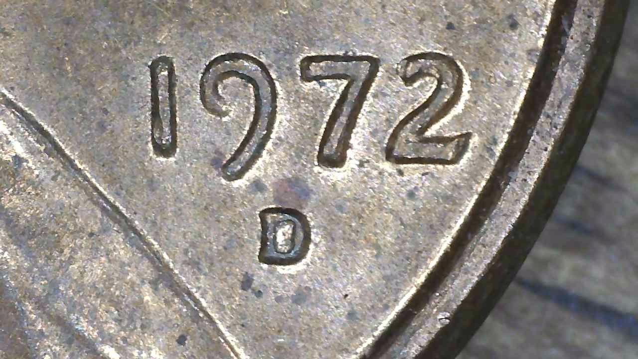 1972-D-Lincoln-Memorial-Cent-Machine-Doubling?