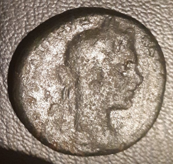 Unidentified-Coin-29/30---Elagabalus?-Ae-As?