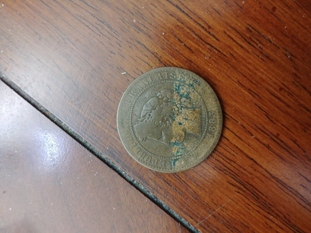 I-Have-A-1883-France's-Coin-Does-It-Have-Value..?