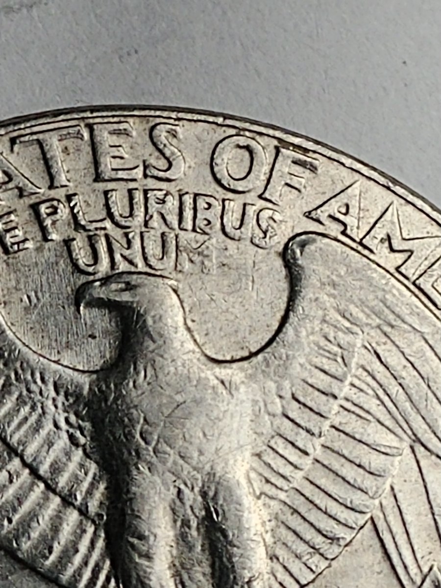 Hi..i-Have-A-Quarter-1988-D-That-Has-A-Miss-Print-On-It..can-I-Help-Me-Out.