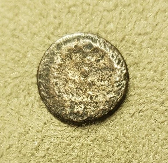 Need-Help-Identifying-This-Ancient-Nummus,-Follis,-Ae4?