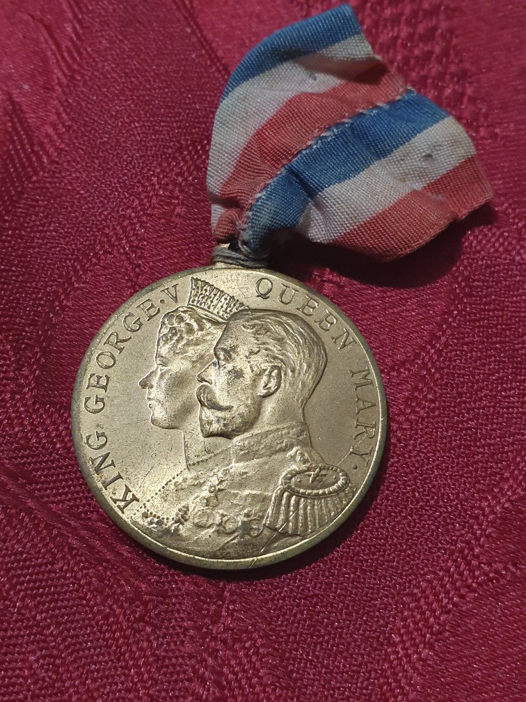 1911-George-And-Mary-Coronation-Medal-With-Ribbon