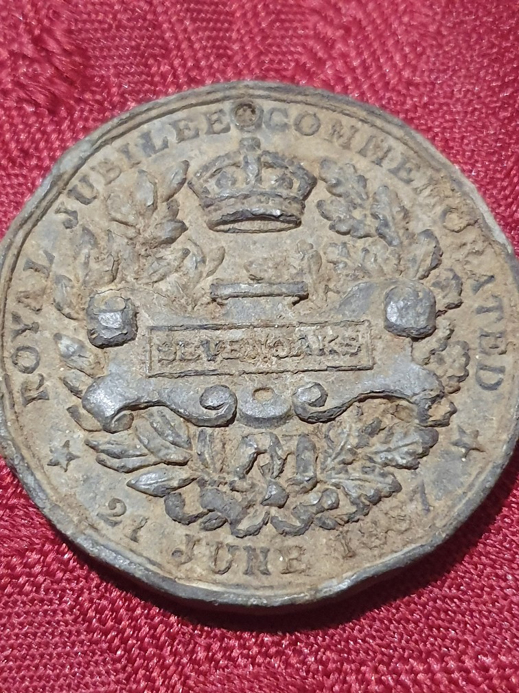 Any-Ideas-If-This-Is-Worth-Any-Thing?
