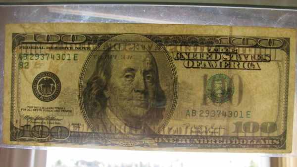 Found-A-$20-Bill-With-What-Appears-To-Be-A-Miss-Printed-Water-Marks.