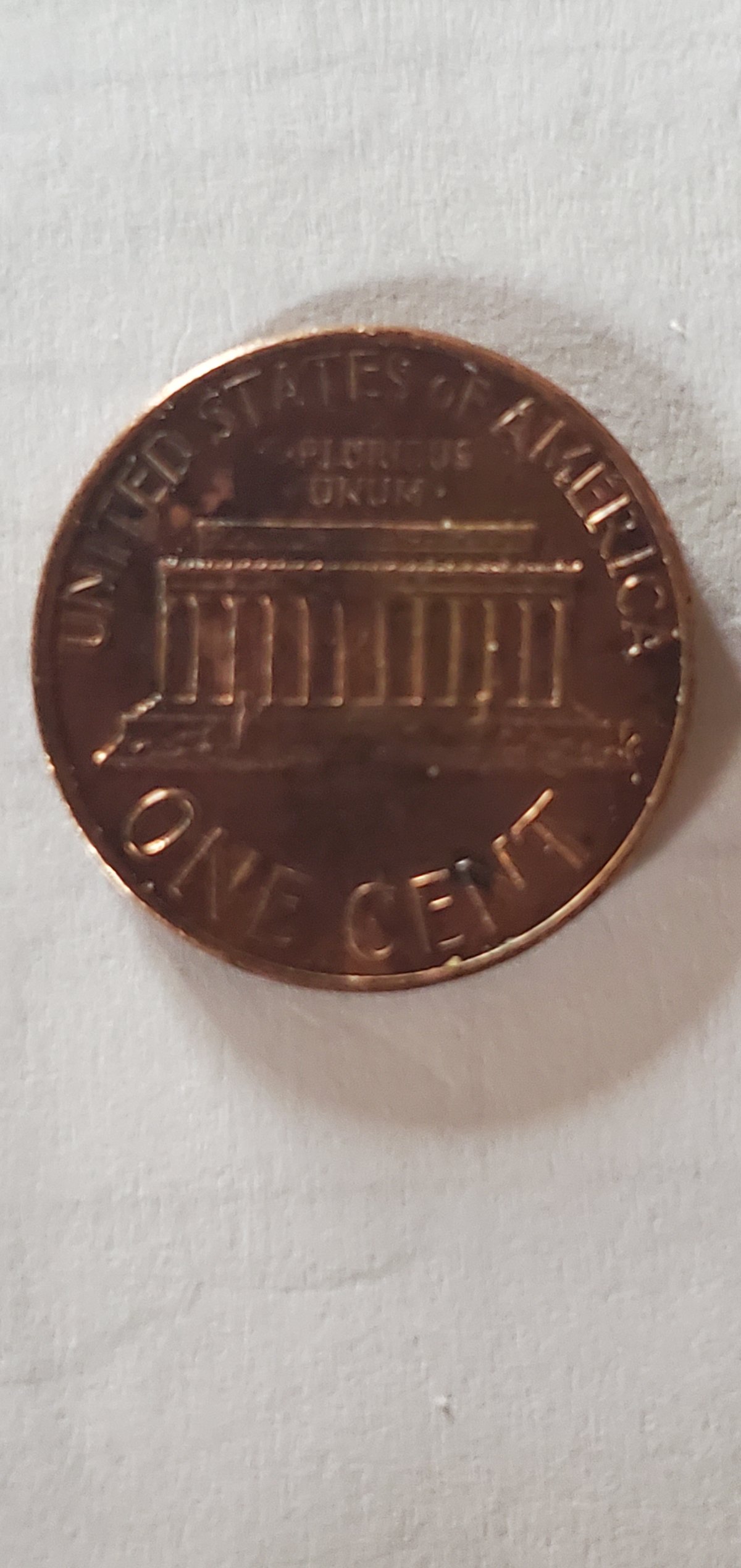 1973-Lincoln-Penny-With-Left-Side-Edge-Thicker.