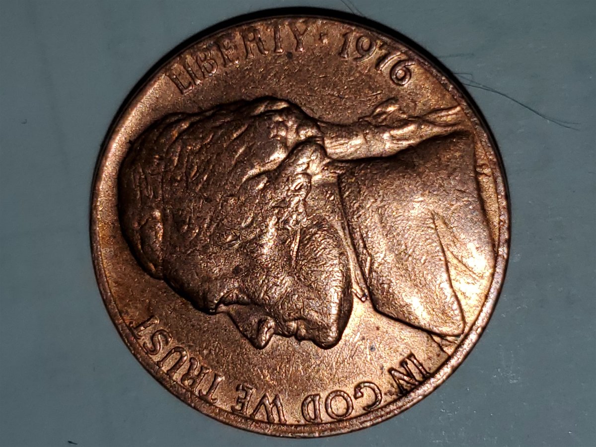 Need-Some-Help-Identifying-A-1976-Nickel,-Looks-Like-It-Is-Copper