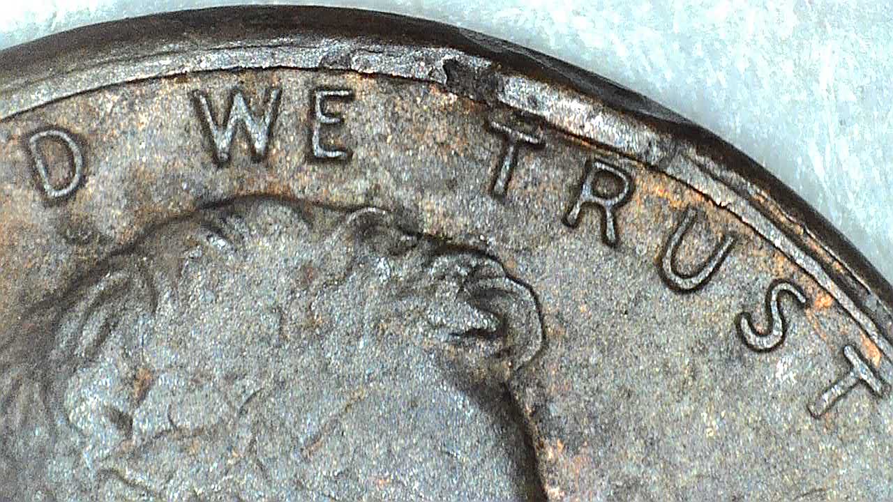 19?-Lincoln-Wheat,-Lamination-Issue-Or-Post-Mint-Damage?