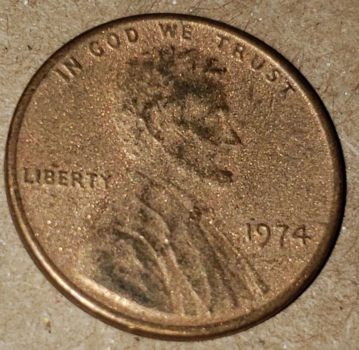1974-Lincoln-Penny,-Looks-Light-Grey-Or-Something,-Any-Help-Please