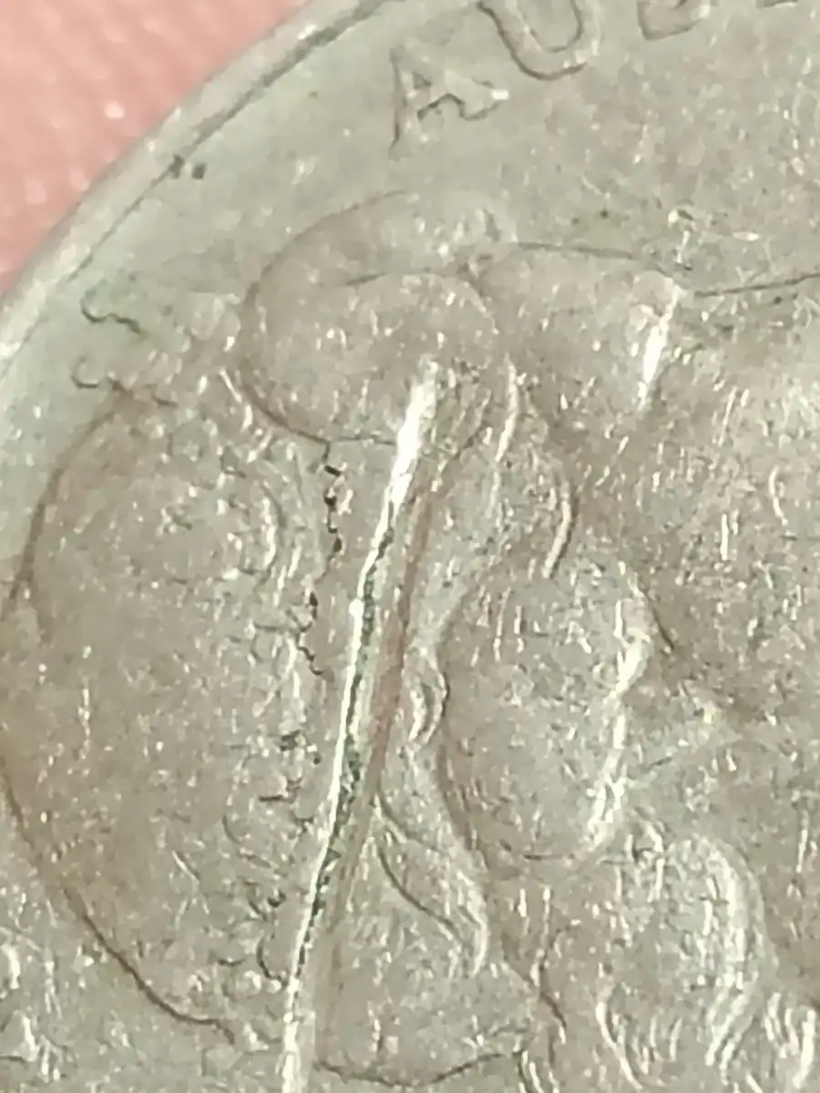 1977-10c-Piece,-Queen-Face-Slash