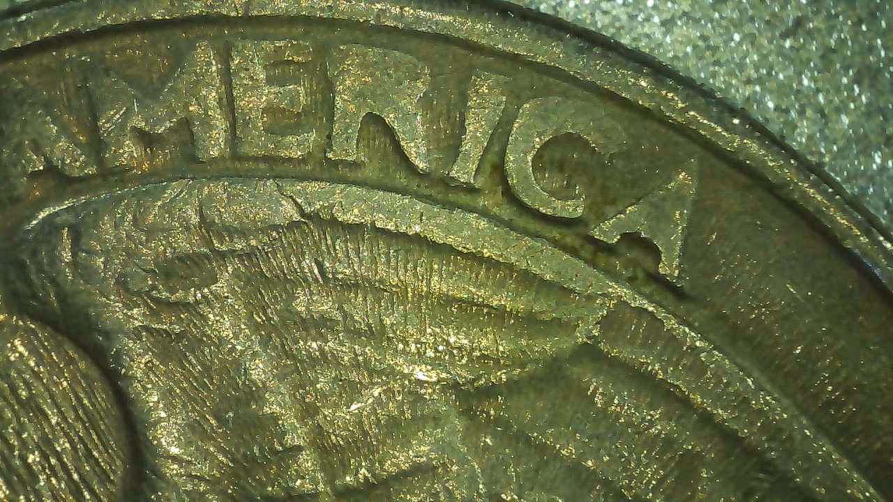 1983-P-Quarter-With-Weird-Cracking