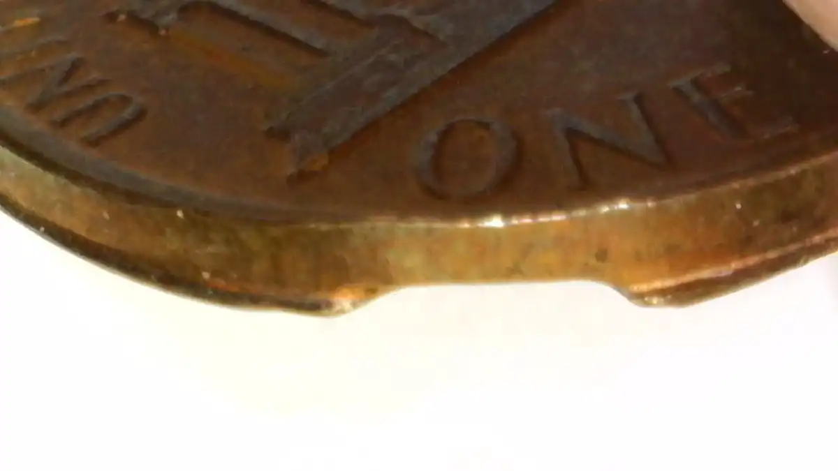 1975-D-Lincoln-Cent-�-Seeking-Help-Identifying-This-Mint-Error