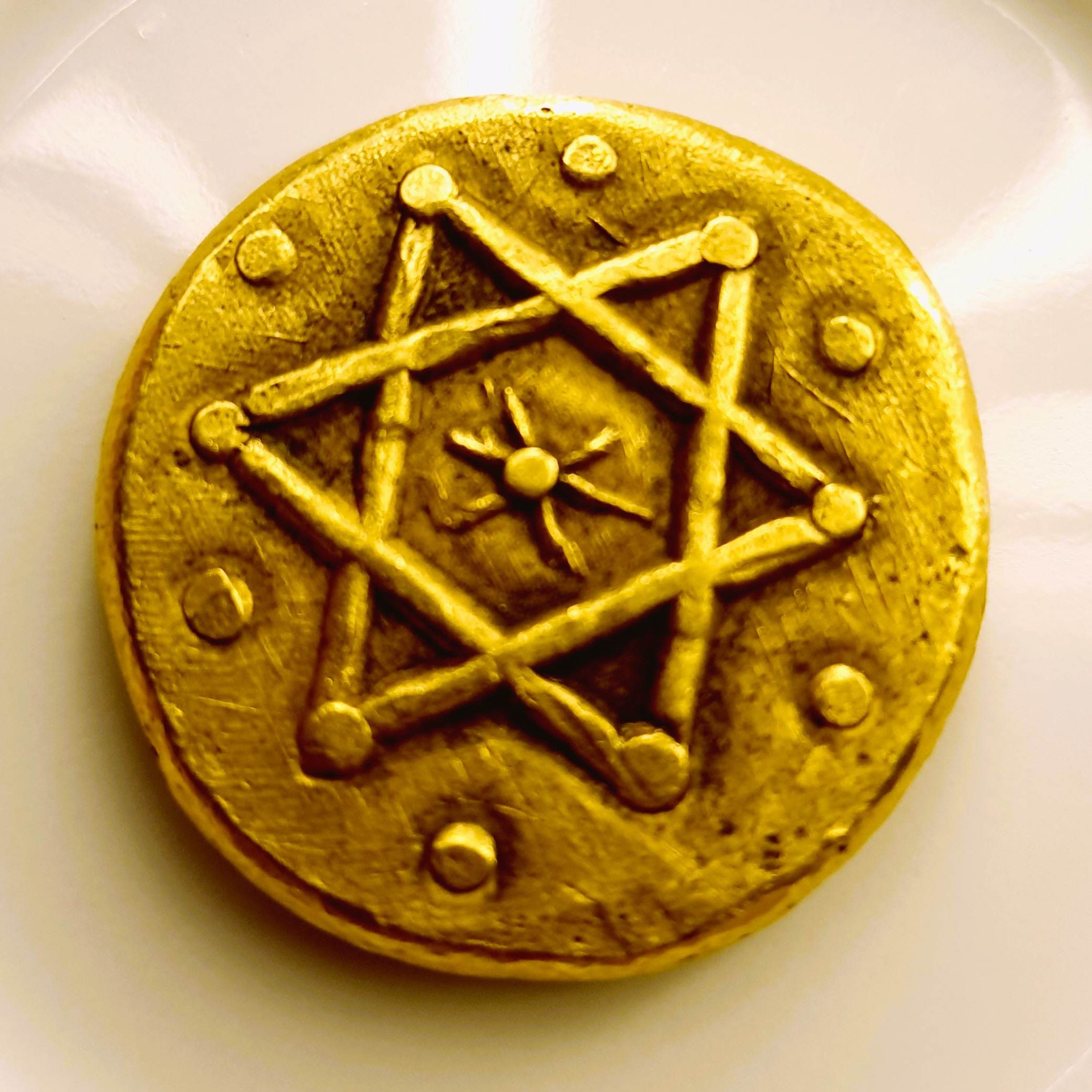 Gold-Coin,-Made-Of-21-Carat-Pure-Gold,-Jewish-Heritage,-Ancient-Egypt