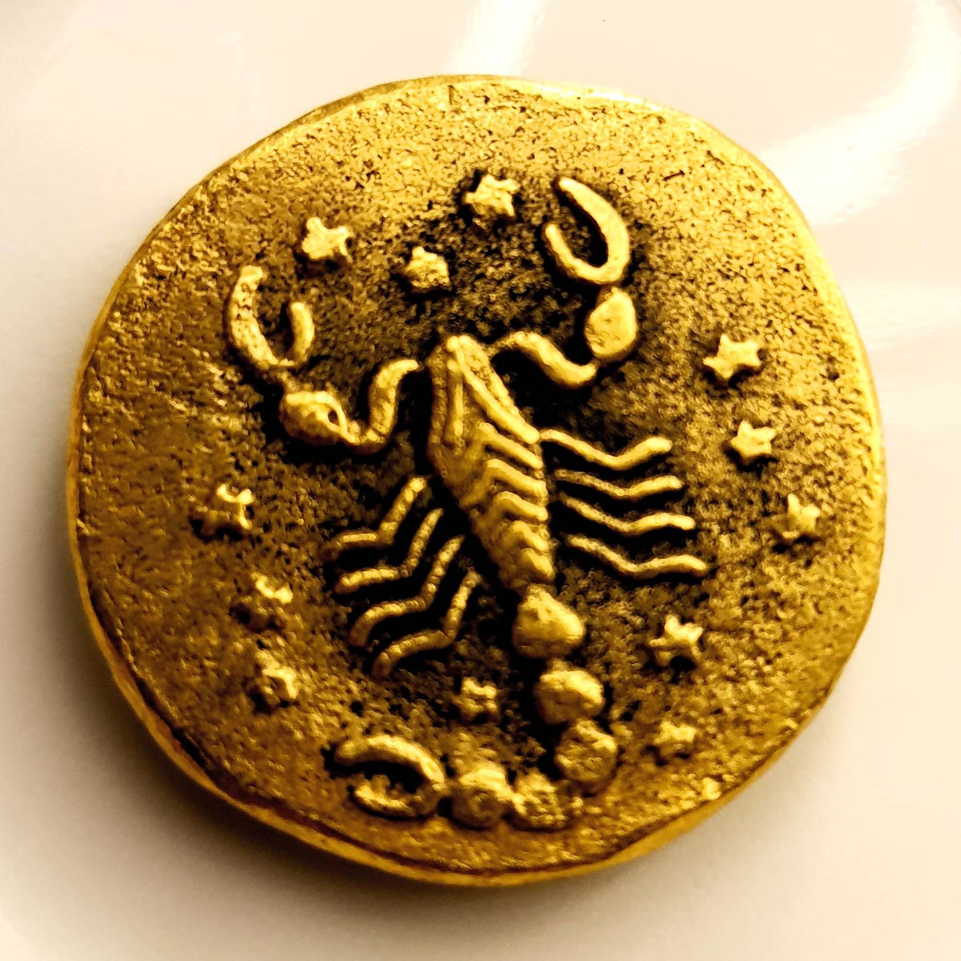 Gold-Coin,-Made-Of-21-Carat-Pure-Gold,-Jewish-Heritage,-Ancient-Egypt