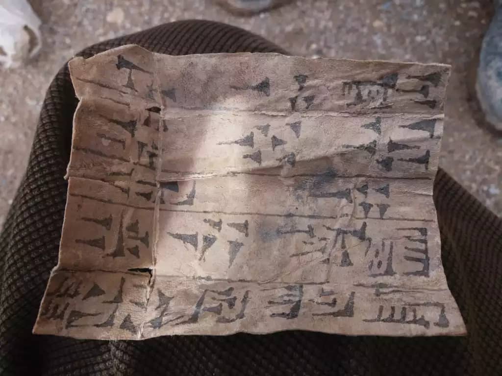 Coins-In-My-Fiance's-Fathers-Possession-That-Look-Ancient..
