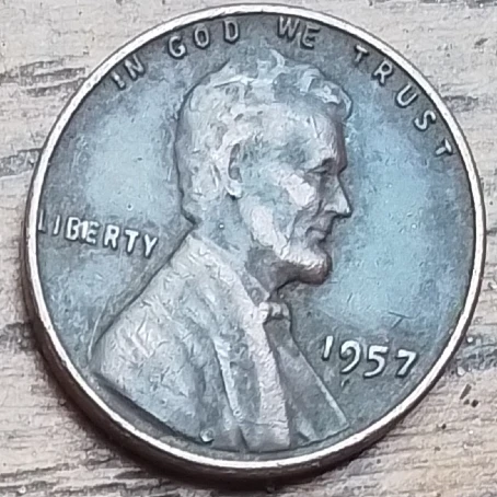 1957-Wheat-Penny-No-Mint-With-Die-Break-In-Liberty.-I-Think