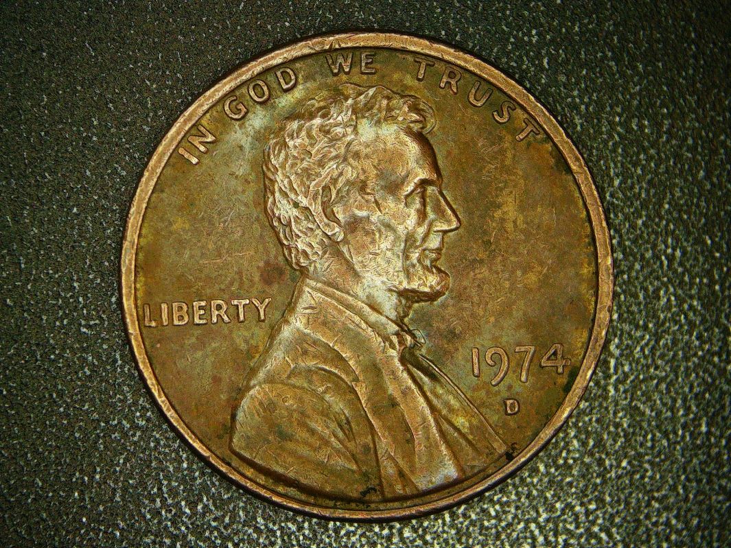 1974-D-Lincoln-Memorial-Penny-With-A-Thick-Date.-Is-This-Normal?