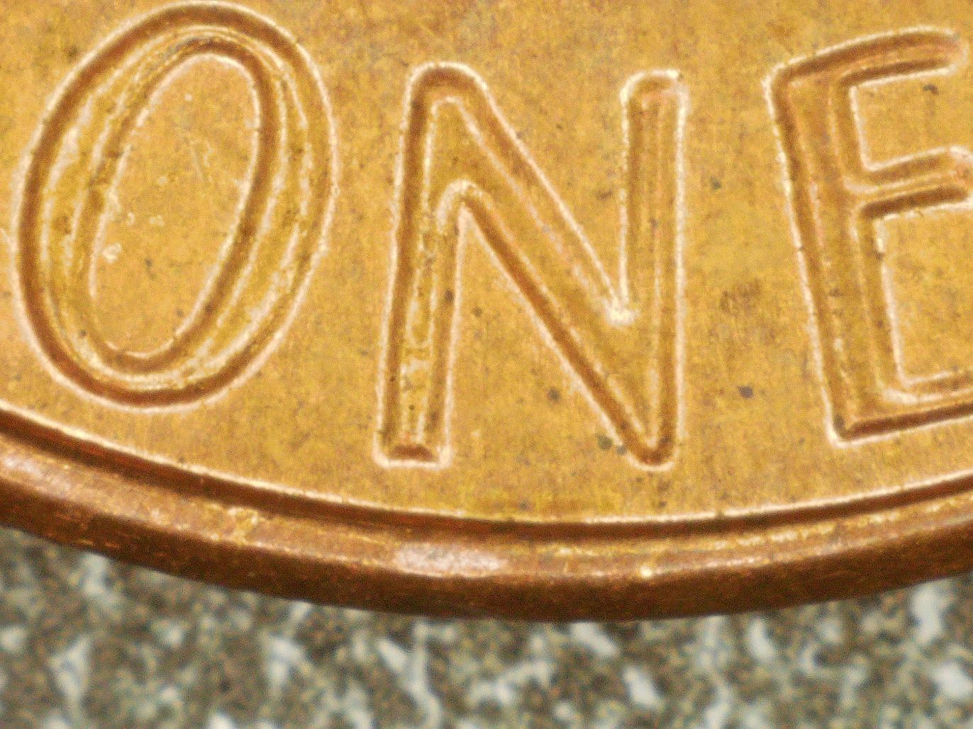 1983-Lincoln-Memorial-Penny-Possible-A-Small-DDR?