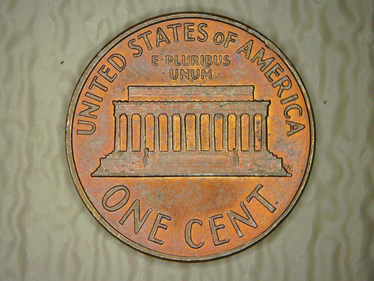 1964-Lincoln-Memorial-Penny.-Interesting-Color