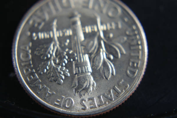 2015-P-Dime-What-Is-Those-Lines?