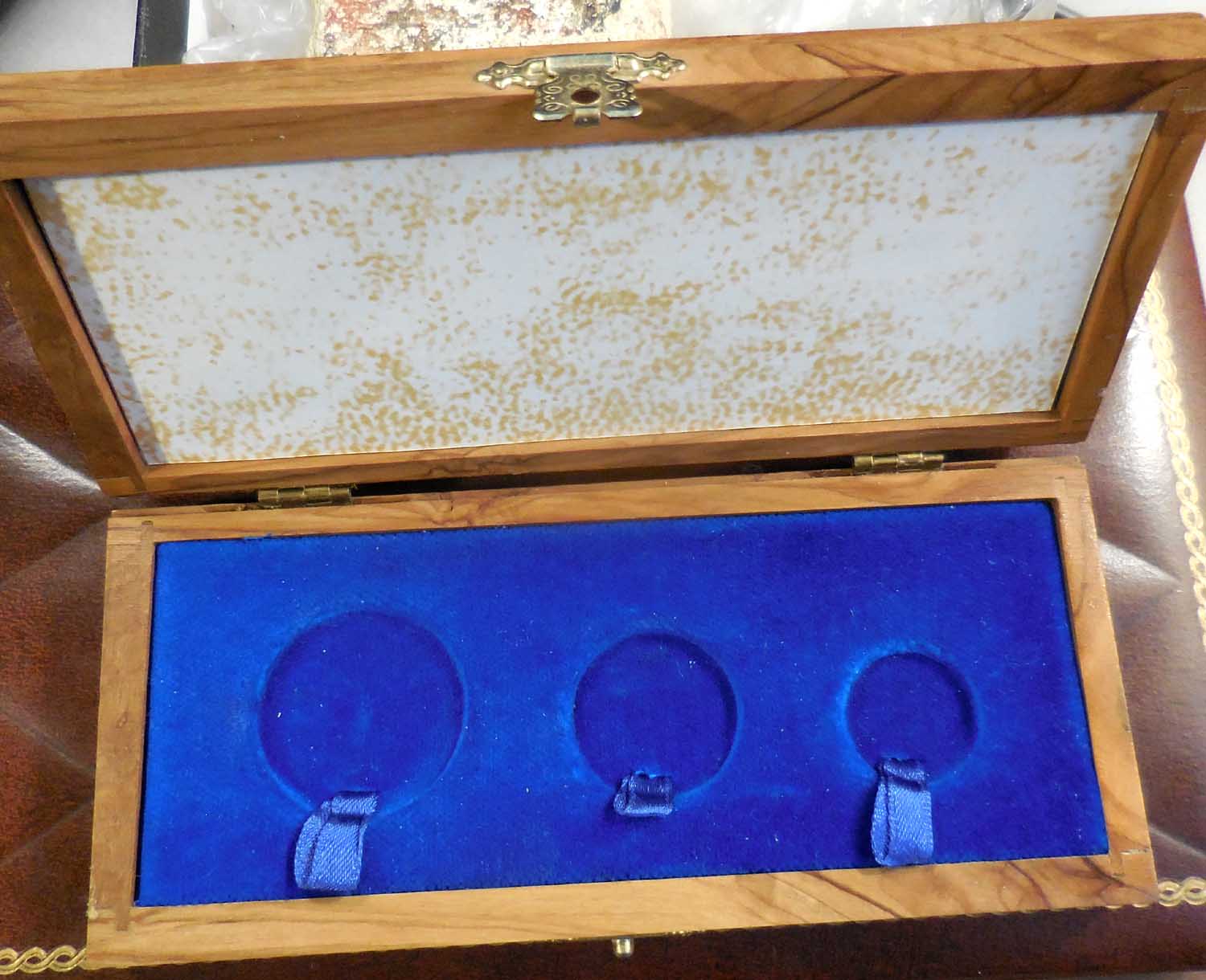 What-Is-A-Good-Display-Box-For-Your-Ancients.