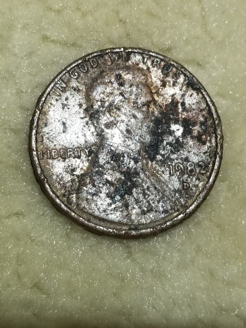 1982-D-Weighs-2.66-Missing-Reverse-Side