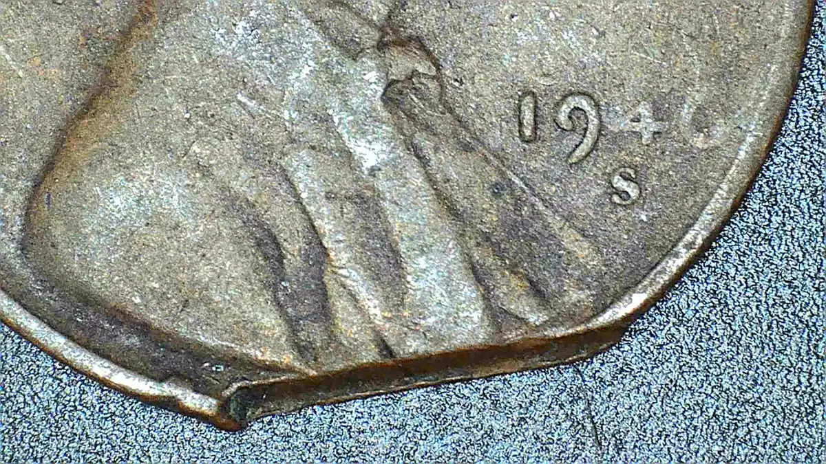 1946-S-Lincoln-Cent,-Clipped-Planchet-Or-Later-Damage?