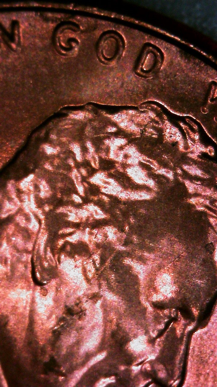 2017-P-LMC-Obv---Tear-Drop-Below-Eye-And-Double-Ear-Lobe!