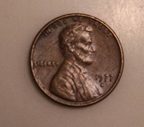 Do-This-1977-D-Lincoln-Penny-Have-Any-Errors-Especially-On-The-Back-Of-It?