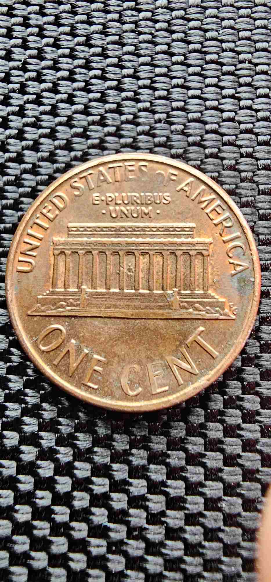 1987-D-Penny-With-Large-Letters-On-Lincolns-Head?
