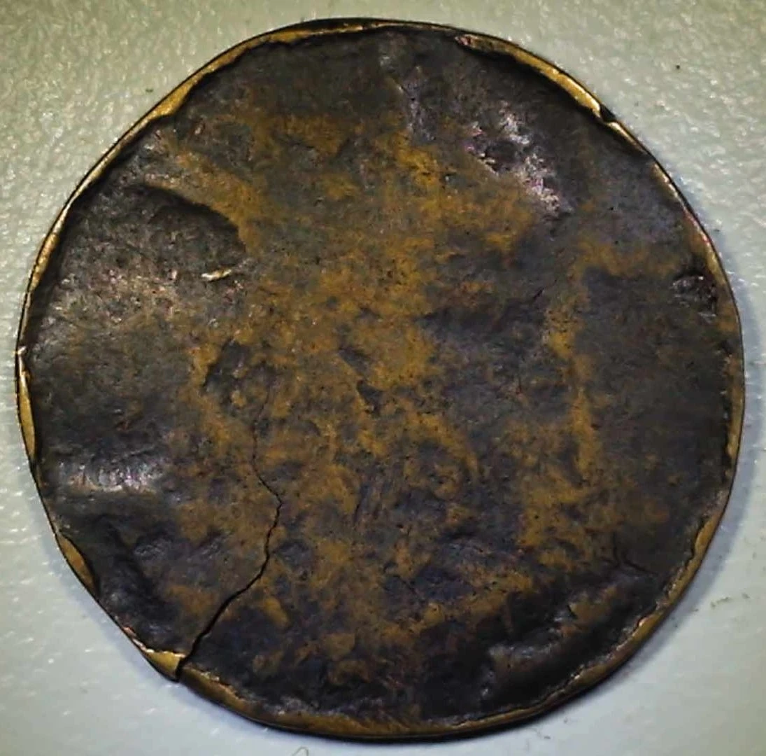 Unknown-Maybe-Heavily-Damaged-Mystery-Thing