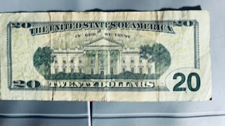 2009-Series-$20Bill-W/-One-Star-Located-In-Upper-Right-Of-Ob.-&-To-The-Right-Of-USA-On-Ob.