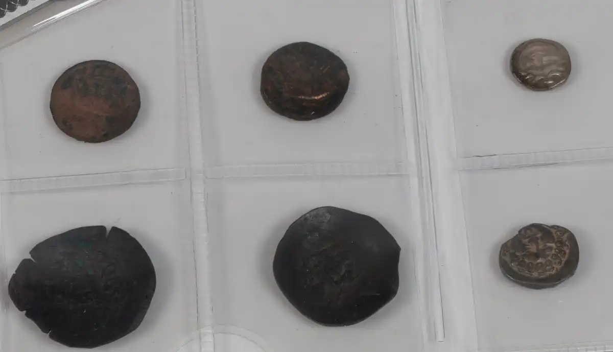 Anything-Interesting-In-This-Greek-Lot-Or-Just-Looking-To-Buy-My-First-Greek-Coins