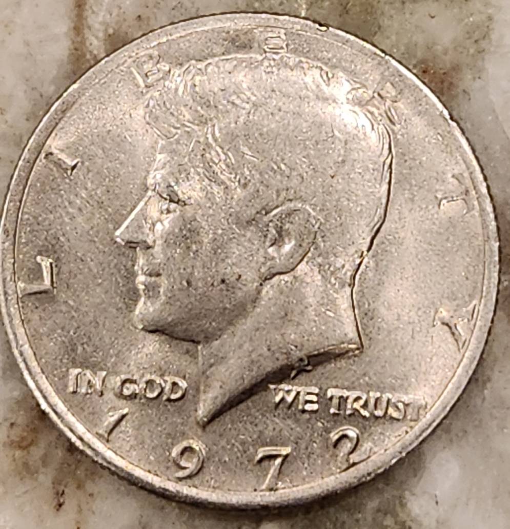1972-P-Kennedy-Half-Dollar-Light-10.38g