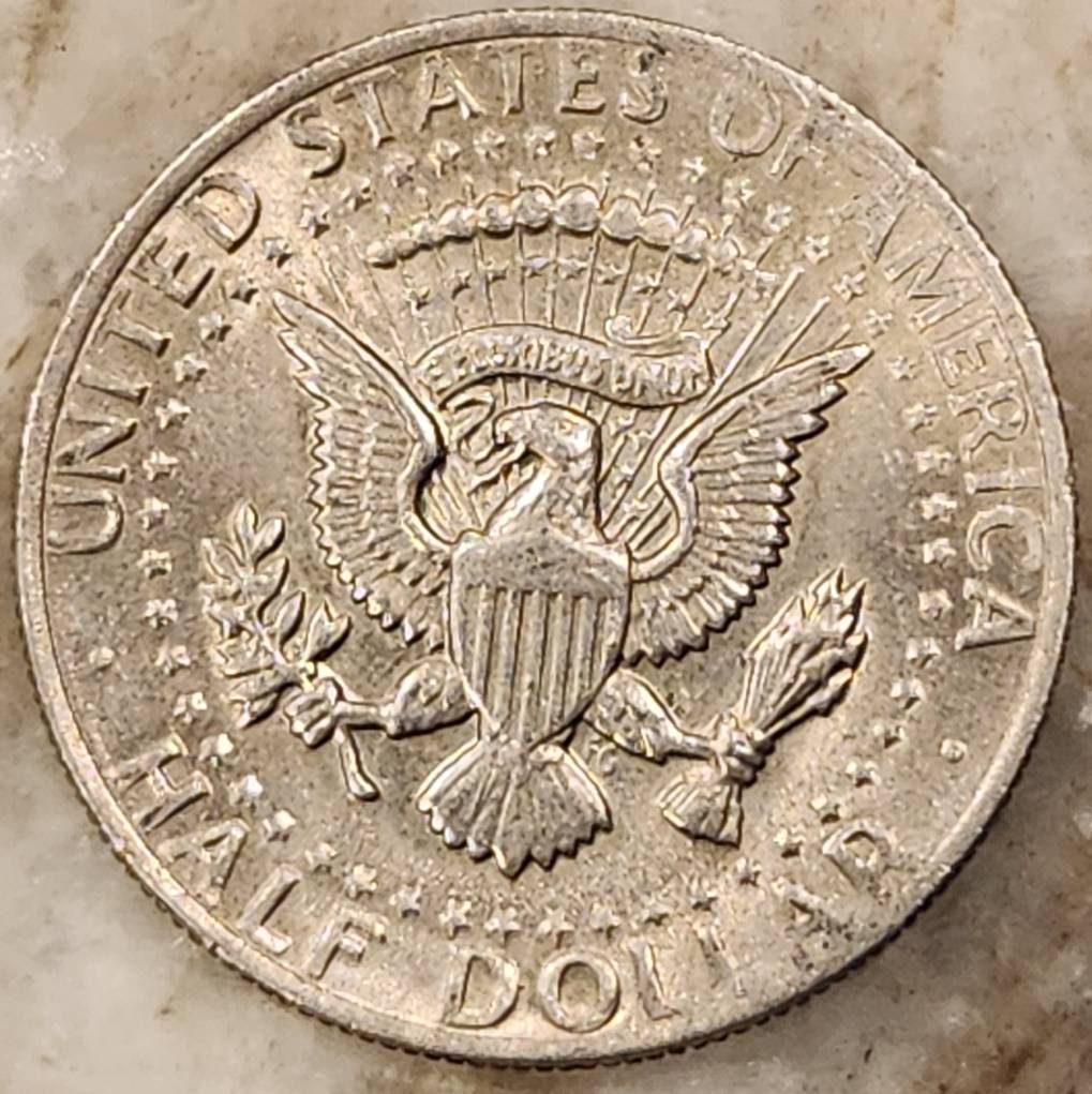 1972-P-Kennedy-Half-Dollar-Light-10.38g