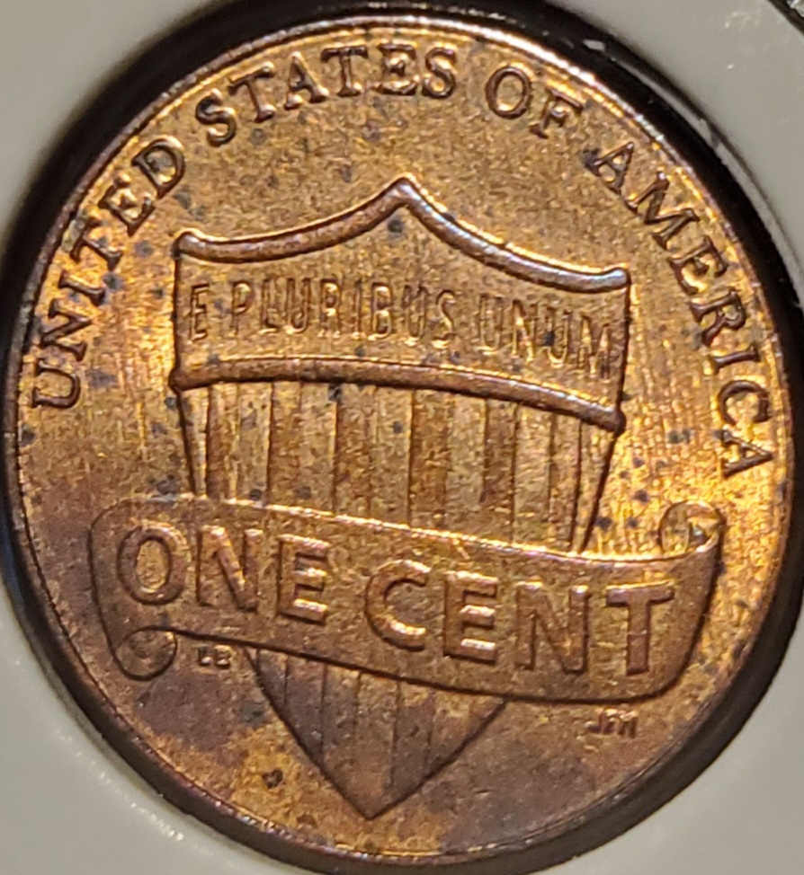 2011-D-Lincoln-Penny:-Raised-Line-On-Lincoln