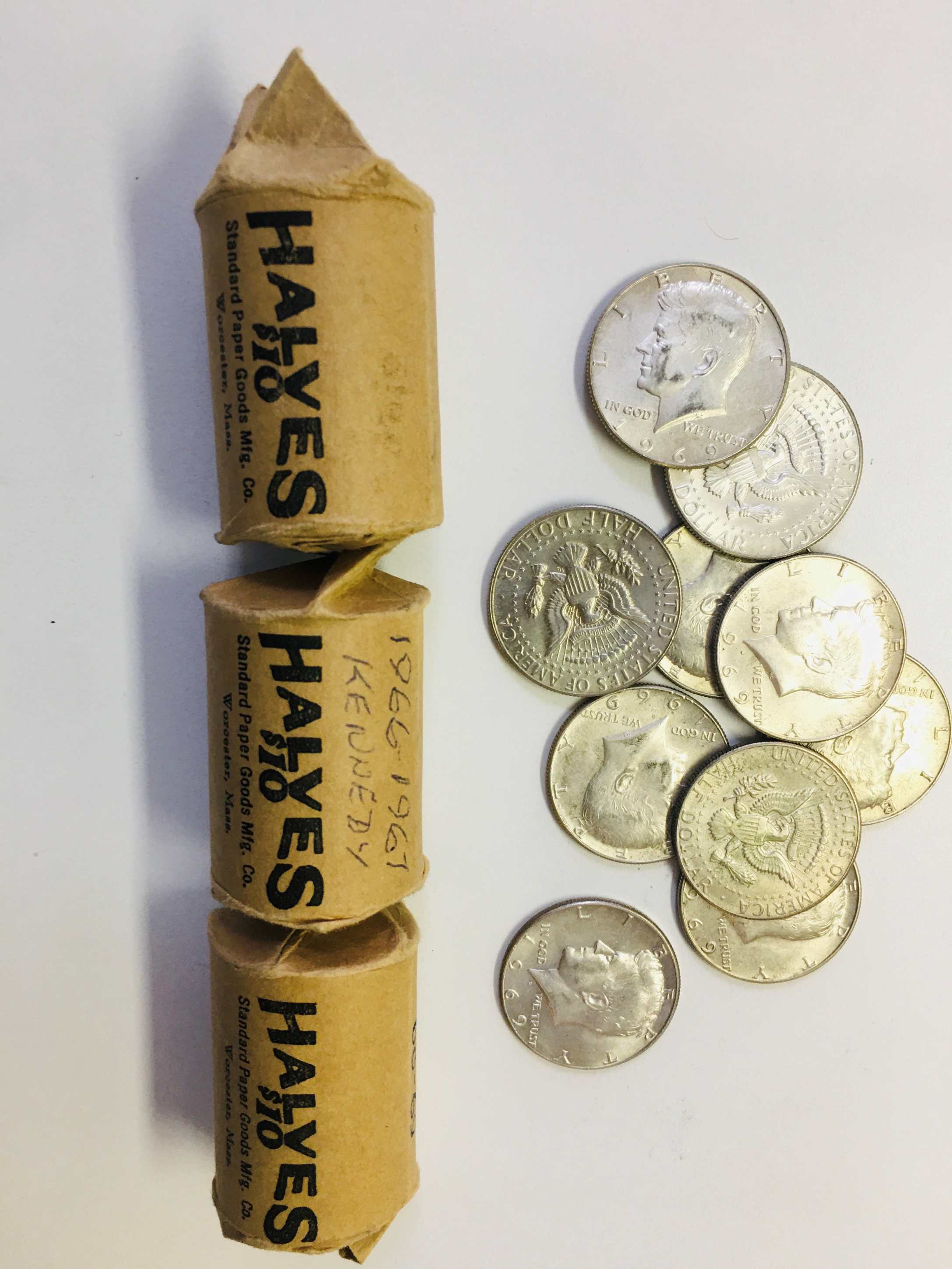 10+-Oz-Of-Silver-In-3-Customer-Wrapped-Rolls-Of-Silver-Half-Dollars-&-10-More-In-The-Teller's-Tray