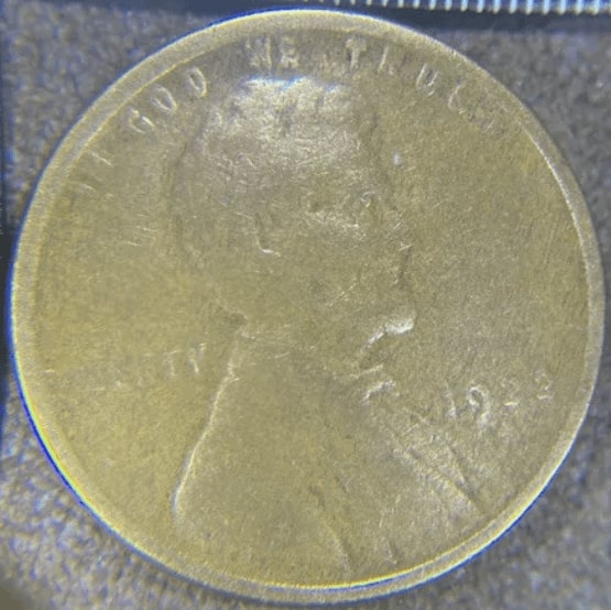 Need-Help-Identifying-1922-D-No-D-Die-Pair