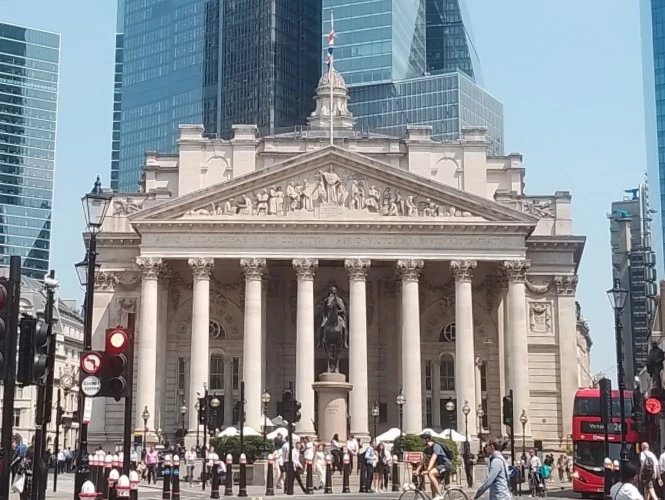 Great-Britain-1844-Bronze-Medal-London-Royal-Exchange-Reopens-After-A-Fire,-Featuring-Thomas-Gresham