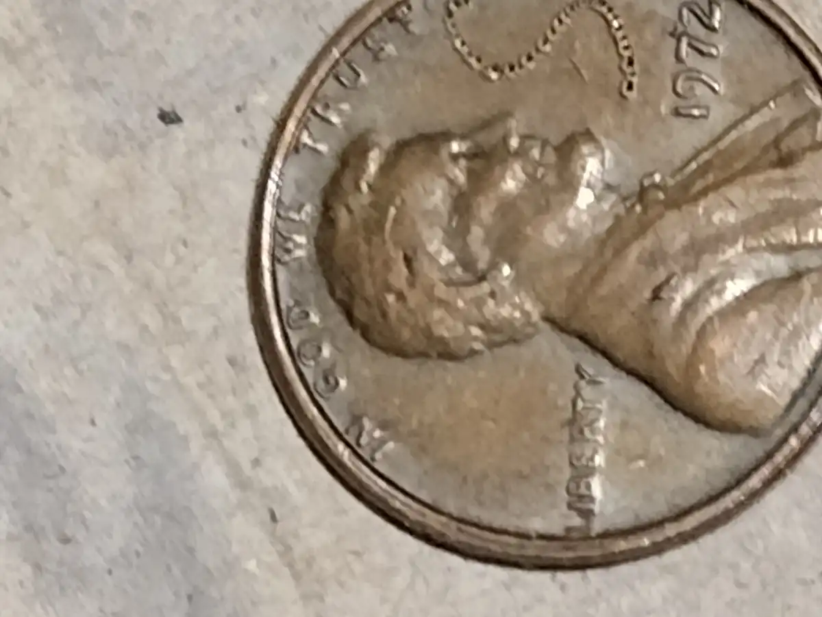 1972-Philadelphia-Cent---Severe-Raised-Field-Anomaly-Second-Opinion-Needed