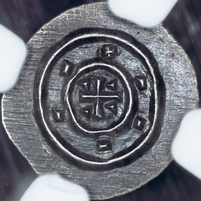 Running-Thread!-Let's-See-Some-Ancient-And-Medieval-Eye-Candy!