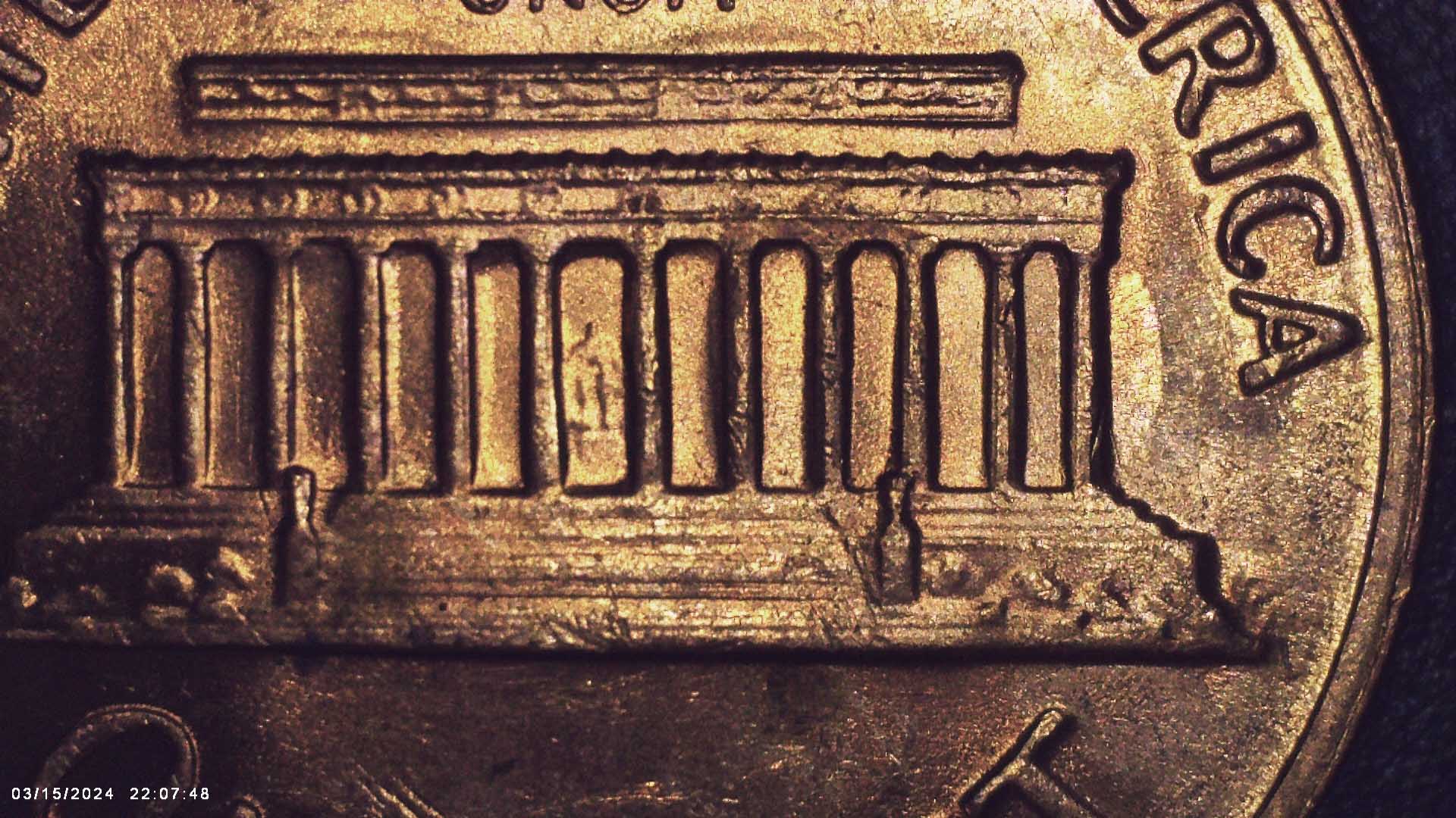 1970-S-Red-Lincoln-Memorial-Penny-Possible-Floating-Roof