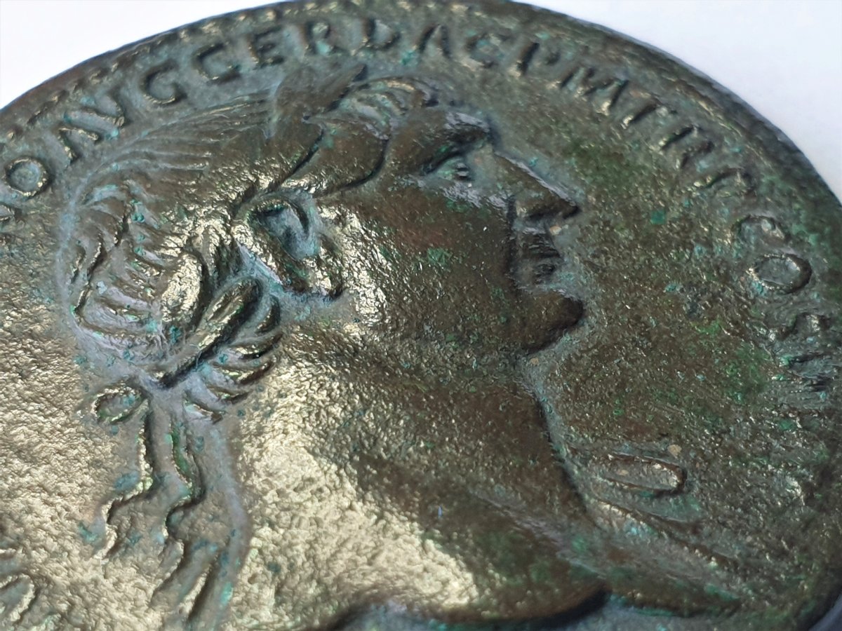 Trajan-Sestertius---SpQR-Optimo-Principi-S.c.---Abundantia