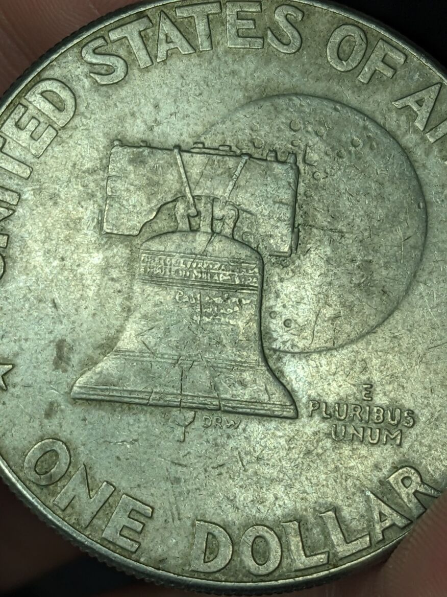 Real-1776-1976-Eisenhower-Liberty-Bell-Moon-One-Dollar-Coin?