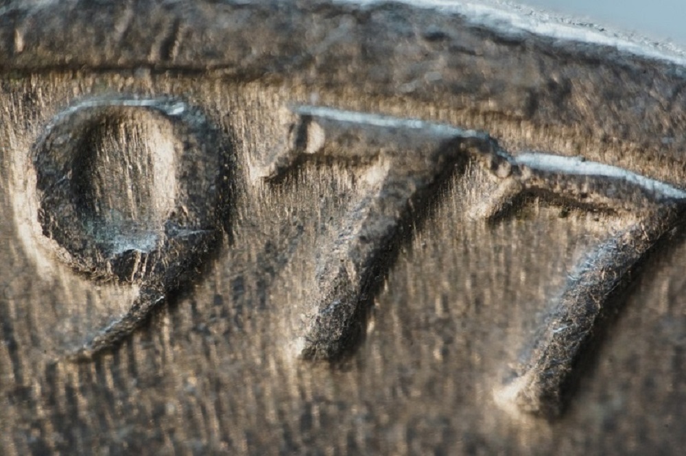 Extreme-Macro-Coin-Photography