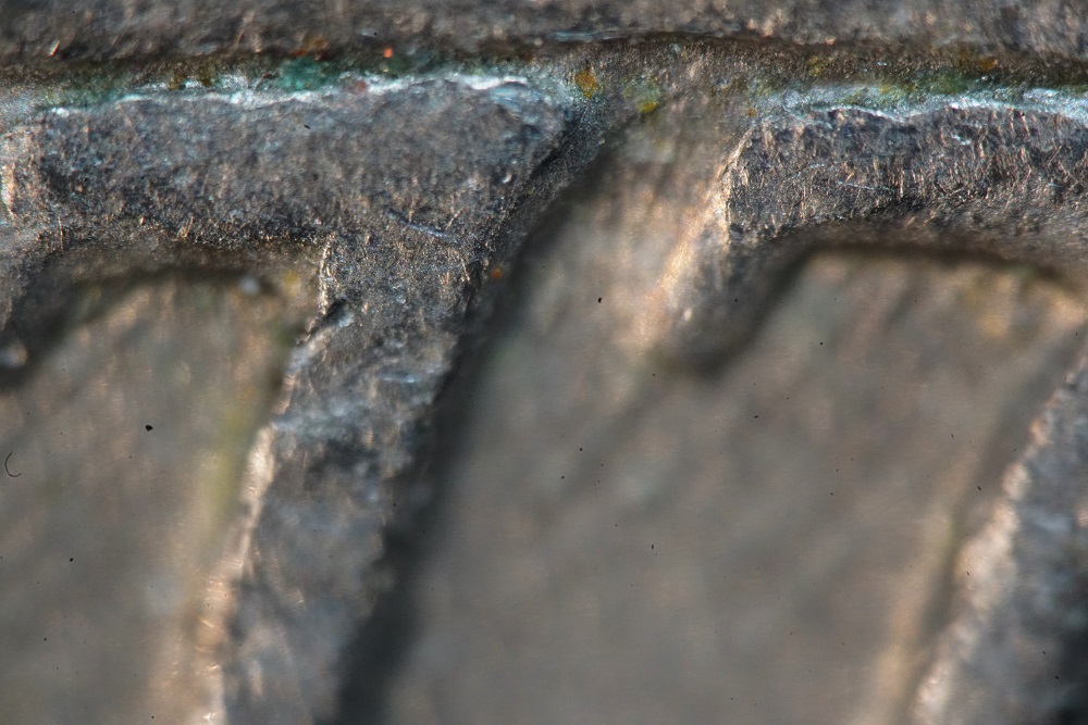 Extreme-Macro-Coin-Photography