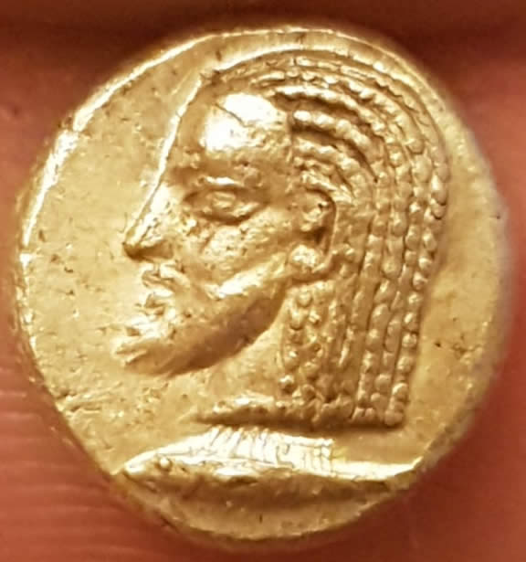 Ancient-Gold-Coin-Of-Unknown-Description-With-Head-Of-Man---Need-Help