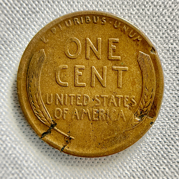 Do-Either-Of-These-Coins-Have-An-Error-Or-Is-It-PMD?