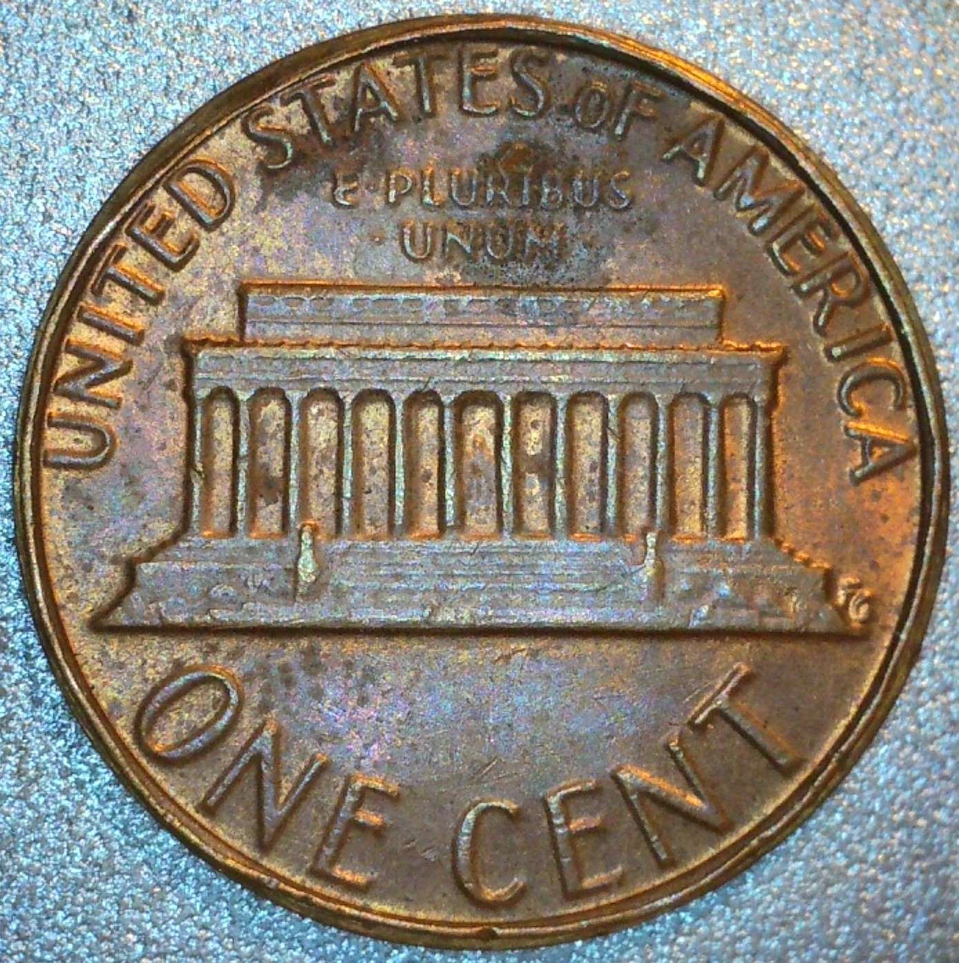 1981-Lincoln-Cent-With-Strange-Rim-On-The-Reverse,-PMD?